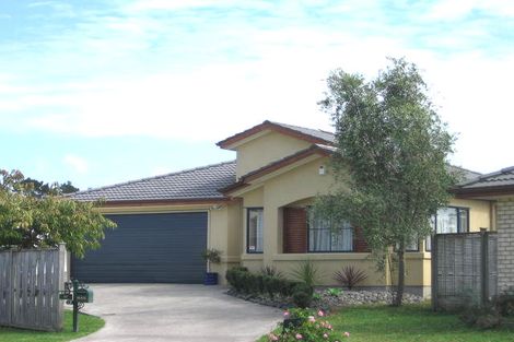 Photo of property in 10 Russett Grove, Henderson, Auckland, 0612