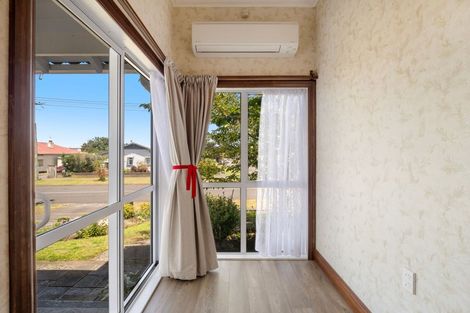 Photo of property in 102 Gonville Avenue, Gonville, Whanganui, 4501