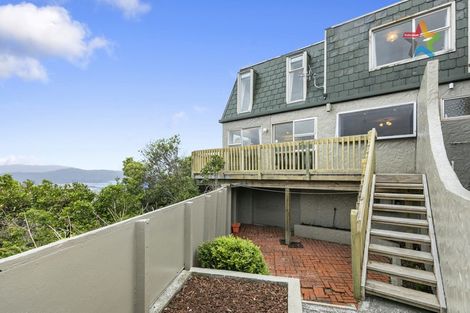 Photo of property in 33 Acacia Avenue, Maungaraki, Lower Hutt, 5010