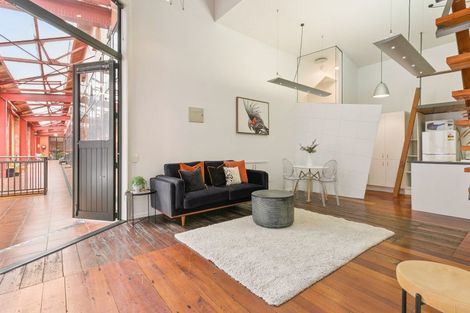 Photo of property in Courtenay Mews Apartments, 3/14 Alpha Street, Te Aro, Wellington, 6011