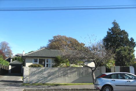 Photo of property in 27 Chepstow Avenue, Fendalton, Christchurch, 8052