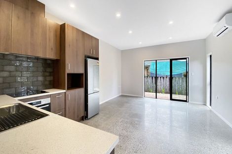 Photo of property in 4 Whakarato Way, Takanini, 2112