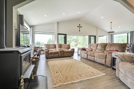 Photo of property in 1040 Kahuranaki Road, Kahuranaki, Havelock North, 4295