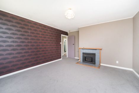 Photo of property in 3 Montrose Place, Takaro, Palmerston North, 4412