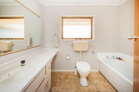 Photo of property in 440 Stoney Creek Road, Kelvin Grove, Palmerston North, 4470