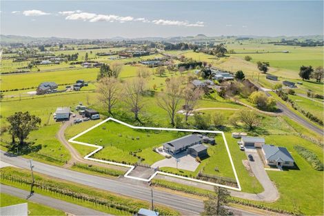 Photo of property in 403 Racecourse Road, Waipukurau, 4282