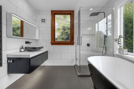 Photo of property in 16 Kinloch Street, St Albans, Christchurch, 8014