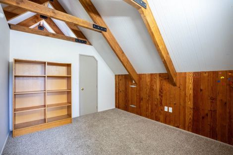 Photo of property in 2 Arthur Road, Paraite, New Plymouth, 4373