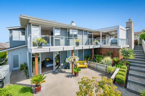Photo of property in 39 Grand Drive, Orewa, 0931