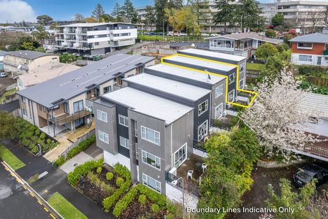 Photo of property in 12u4 Scotland Place, Hillcrest, Hamilton, 3216