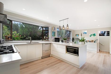 Photo of property in 91 Victory Road, Laingholm, Auckland, 0604