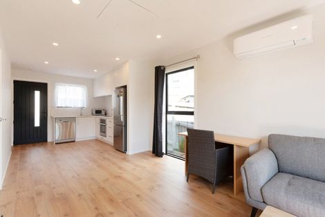 Photo of property in 1u3 Robert Street, Newlands, Wellington, 6037