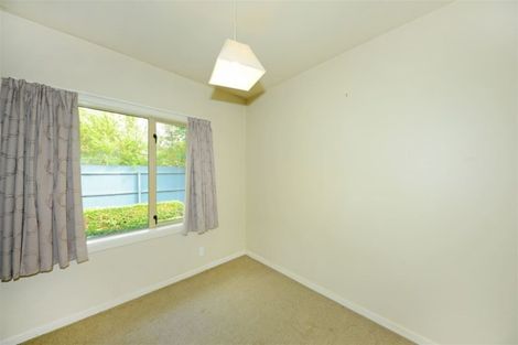 Photo of property in 61 Searells Road, Strowan, Christchurch, 8052