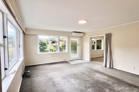 Photo of property in 50 Randwick Road, Northland, Wellington, 6012