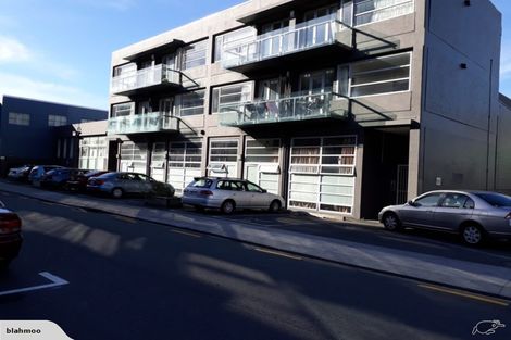 Photo of property in Las Olas De Cuba, 2/35 Torrens Terrace, Mount Cook, Wellington, 6011