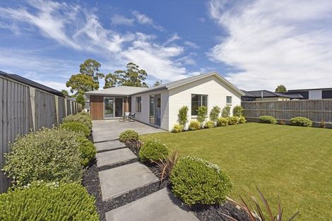 Photo of property in 14 John Raven Lane, Woodend, 7610