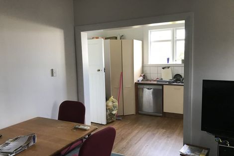 Photo of property in 94 Endeavour Street, Lyall Bay, Wellington, 6022