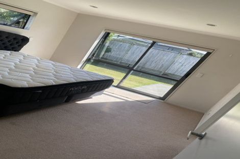 Photo of property in 51 Hadley Wood Drive, Wattle Downs, Auckland, 2103