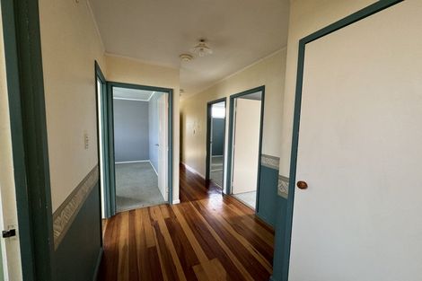 Photo of property in 97 Atkinson Road, Titirangi, Auckland, 0604