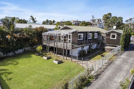 Photo of property in 20 Tiri Road, Manly, Whangaparaoa, 0930