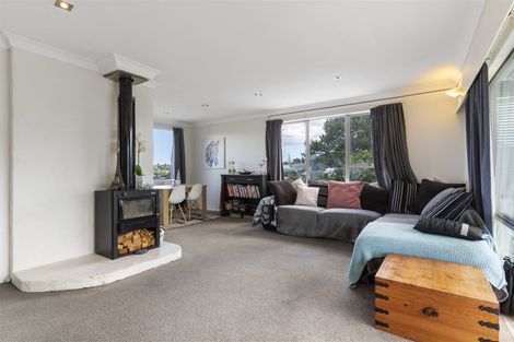 Photo of property in 1/3 Salem Place, Torbay, Auckland, 0630