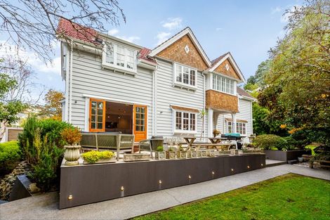 Photo of property in 2 Glen Road, Kelburn, Wellington, 6012