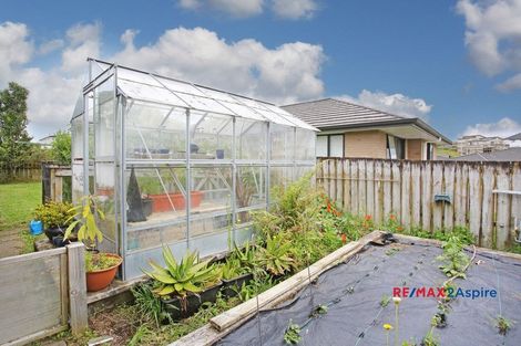 Photo of property in 33 Margarita Rise, Pukekohe, 2120