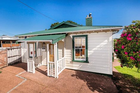 Photo of property in 47 Newington Road, Henderson, Auckland, 0612