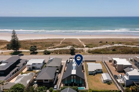 Photo of property in 124b Marine Parade, Mount Maunganui, 3116