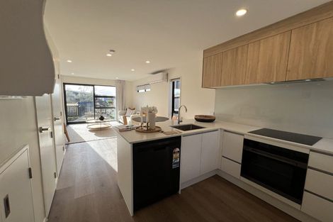 Photo of property in 15 Selo Street, Glen Eden, Auckland, 0602