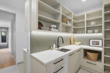 Photo of property in 26d Bryndwr Road, Fendalton, Christchurch, 8052