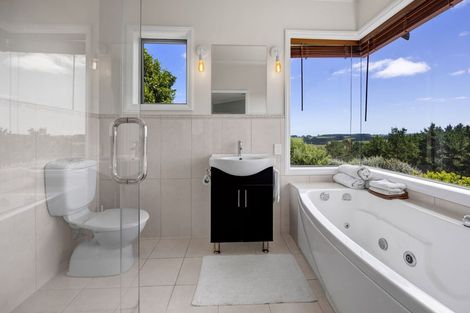 Photo of property in 355 Ngawhini Road, Hawera, 4674