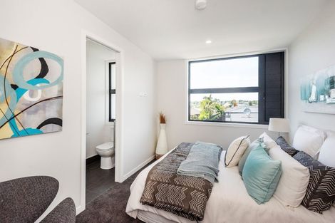 Photo of property in 1/4165 Great North Road, Glen Eden, Auckland, 0602