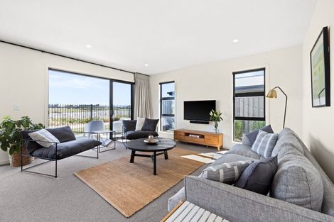 Photo of property in 11 Hurunui Drive, Te Awa, Napier, 4110