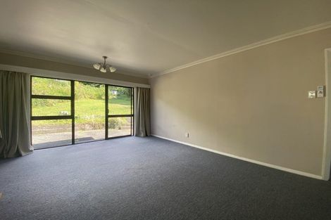 Photo of property in 118 Broderick Road, Johnsonville, Wellington, 6037