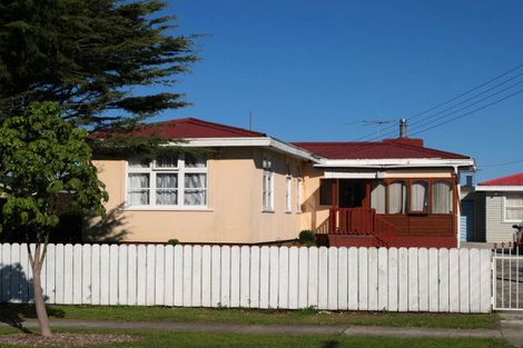 Photo of property in 2/14 John Street, Mangere East, Auckland, 2024