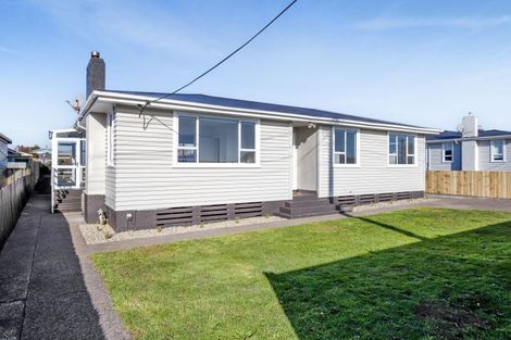 Photo of property in 28 Hunter Street, Hawera, 4610