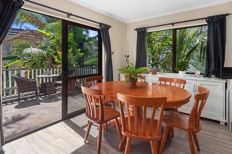 Photo of property in 27 Selwyn Road, Paihia, 0200