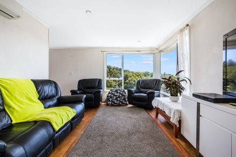 Photo of property in 11 Ngahue Crescent, Elsdon, Porirua, 5022