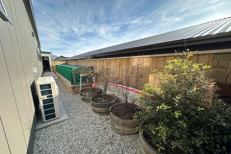 Photo of property in 10 Drysdale Road, Jacks Point, 9371