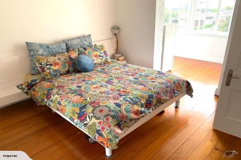 Photo of property in 27 Islington Avenue, New Lynn, Auckland, 0600