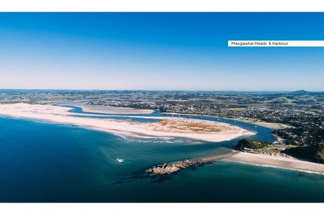 Photo of property in 2 Citrus Place, Mangawhai, 0505