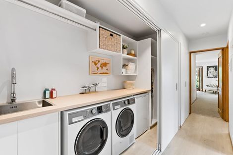 Photo of property in 50 Braemar Road, Castor Bay, Auckland, 0620