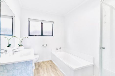 Photo of property in 2/82a Coronation Road, Hillcrest, Auckland, 0627