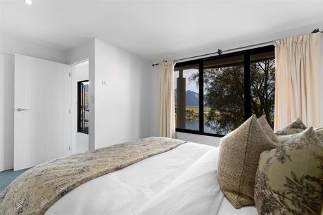 Photo of property in 94 Hensman Road, Queenstown, 9300