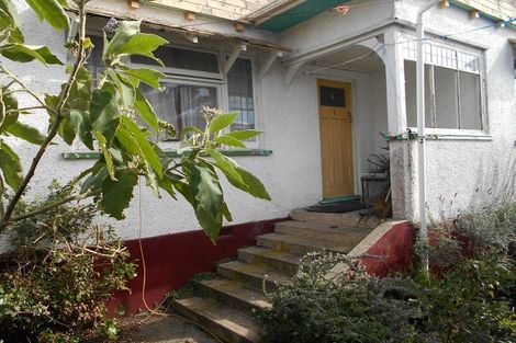 Photo of property in 18 Alberta Road, Glen Avon, New Plymouth, 4312