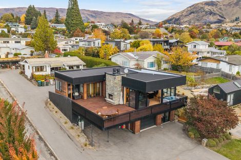 Photo of property in 148 Warren Street, Wanaka, 9305
