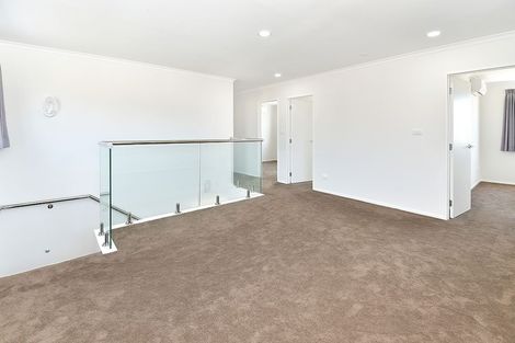 Photo of property in 19 Resolution Drive, Gulf Harbour, Whangaparaoa, 0930