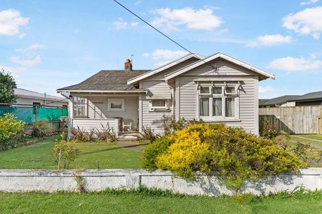 Photo of property in 18 Cook Street, Foxton, 4814