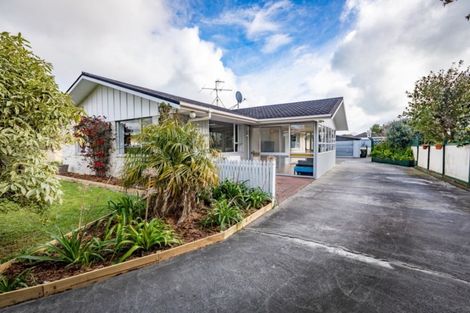 Photo of property in 8 Kanawa Street, Waikanae, 5036